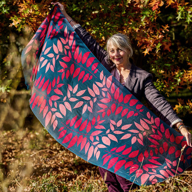 Ash leaf cashmere ring scarf - Raspberry